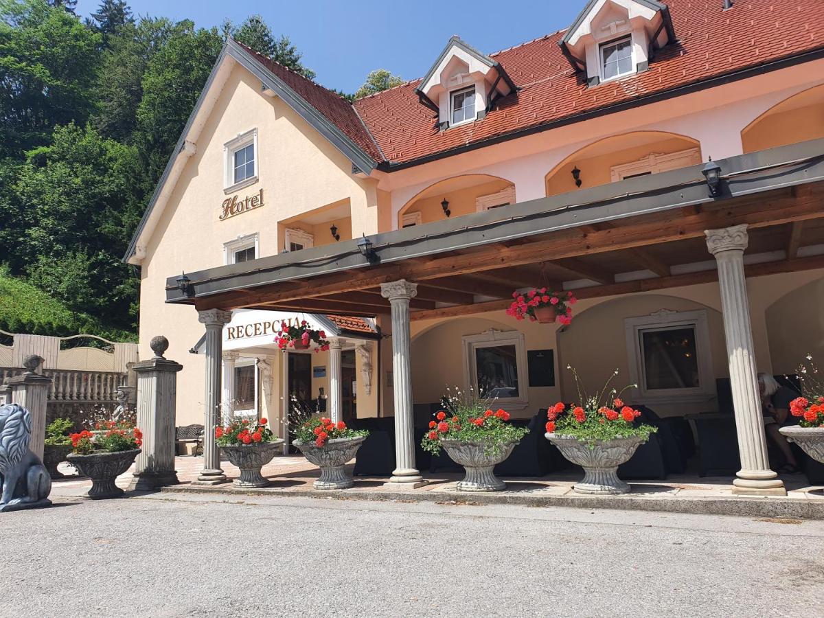 Hotel Razgorsek فيلينيه المظهر الخارجي الصورة